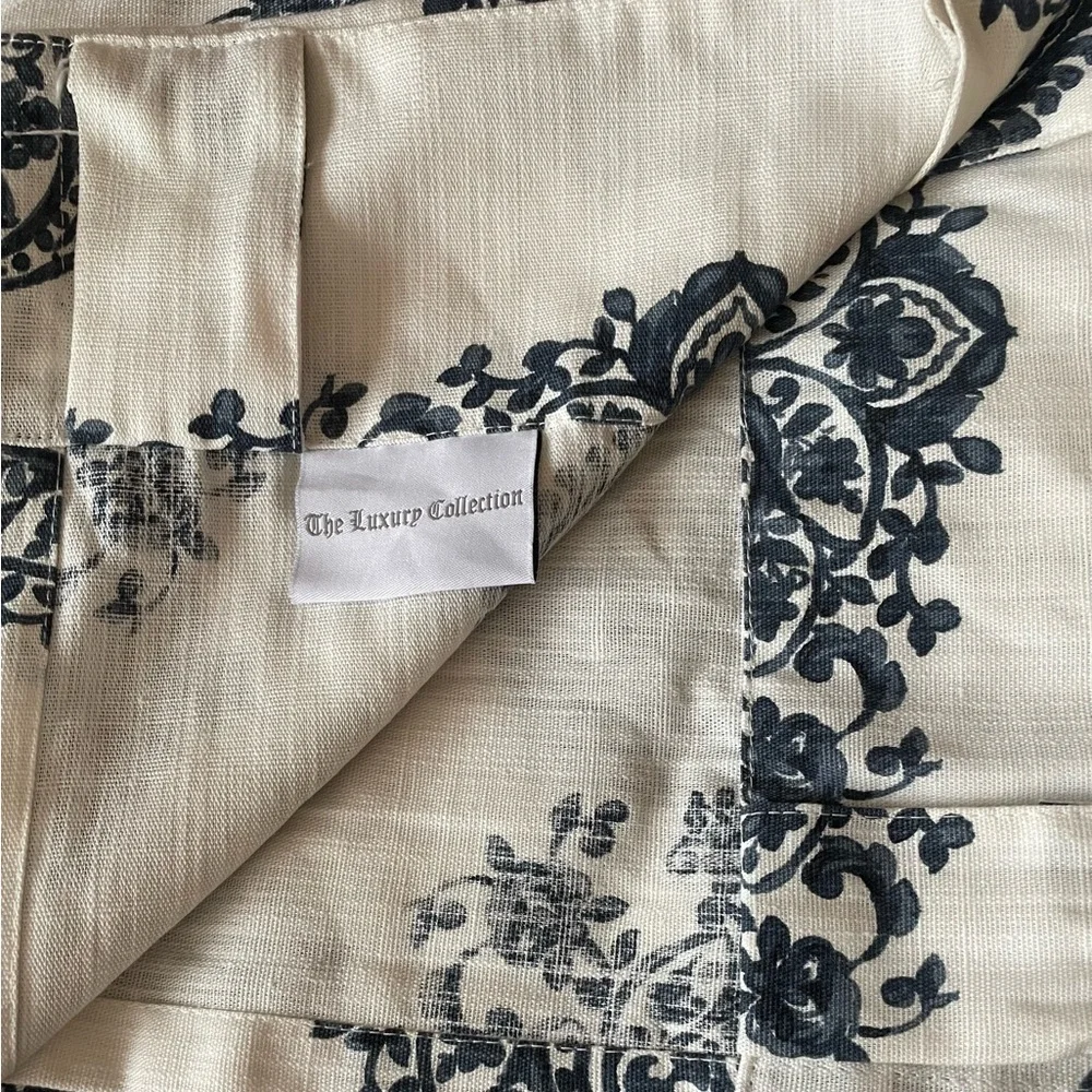 The Luxury Collection indigo and white chinoiserie medallions curtain panels - Picture 6 of 9